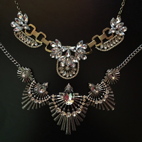 Cleo Statement Necklace - Picture 8 of 8
